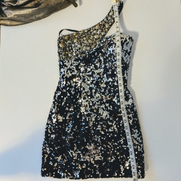 Tony Bowls Asymmetrical One-shoulder Sequin Dress - Picture 3 of 6